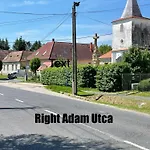 Stupa-rezi-tatika-haz Apartament Zalaszanto