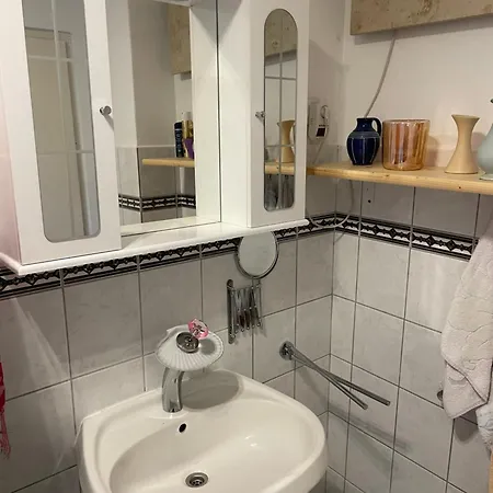 Stupa-rezi-tatika-haz * Zalaszántó