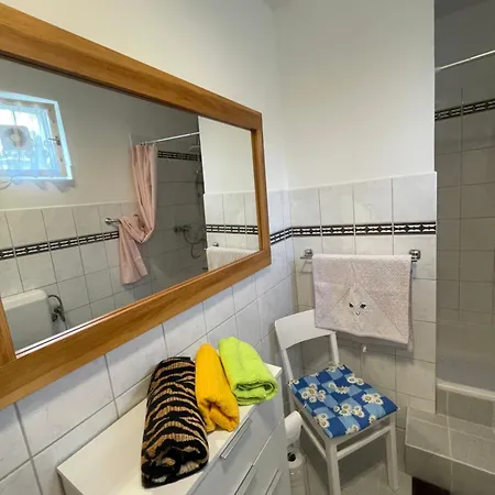 Stupa-rezi-tatika-haz Apartament *
