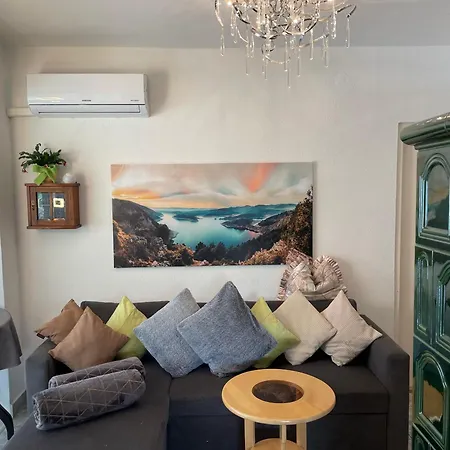 Stupa-rezi-tatika-haz Apartament Zalaszanto